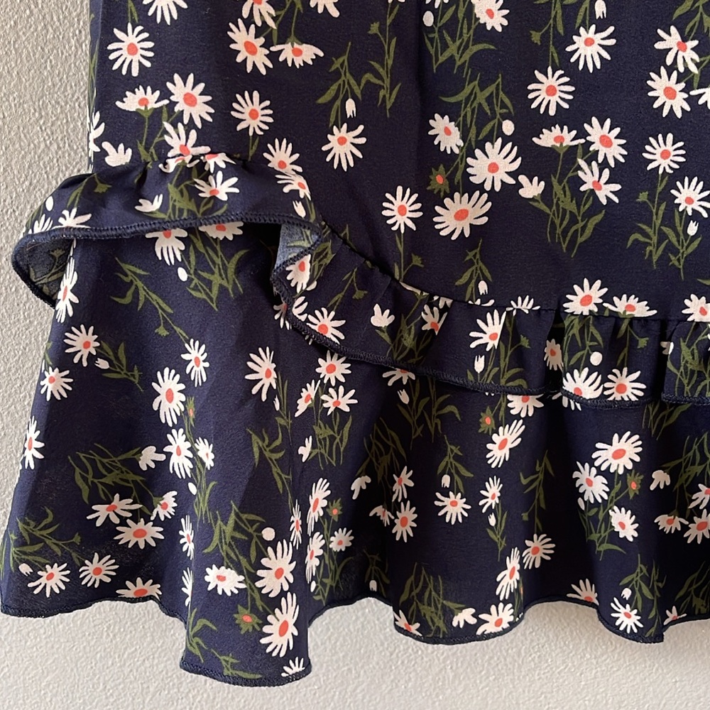 SHEIN Floral Dress - Picture 6 of 6